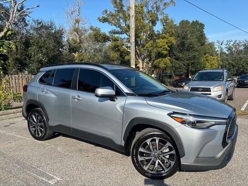 2022 Toyota Corolla Cross XLE