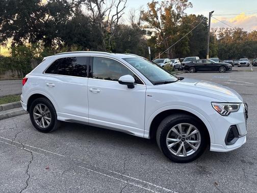 2024 Audi Q3 Premium 45 TFSI S line quattro Tiptronic