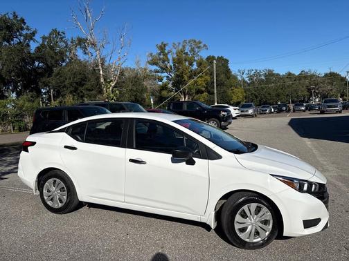 2024 Nissan Versa 1.6 S