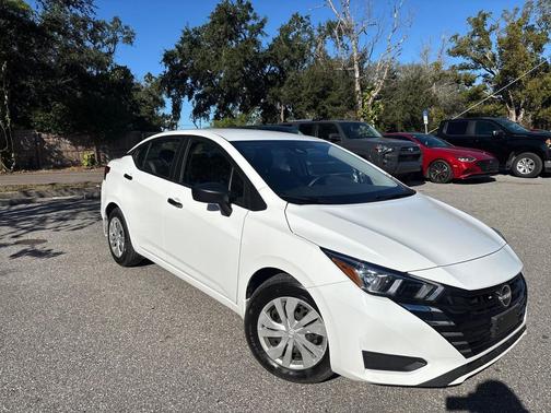 2024 Nissan Versa 1.6 S