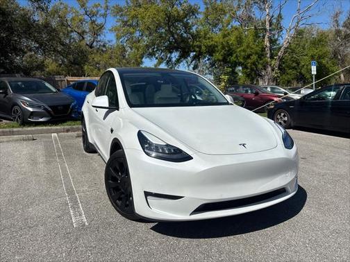 2022 Tesla Model Y Long Range Dual Motor All-Wheel Drive