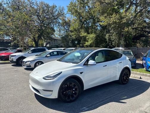 2022 Tesla Model Y Long Range Dual Motor All-Wheel Drive