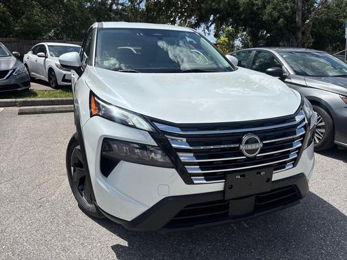 2024 Nissan Rogue SV