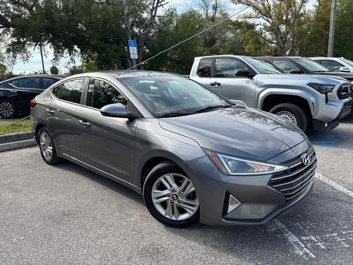 2019 Hyundai ELANTRA SEL