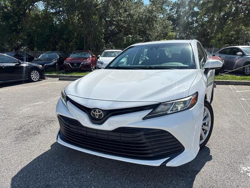 2019 Toyota Camry LE