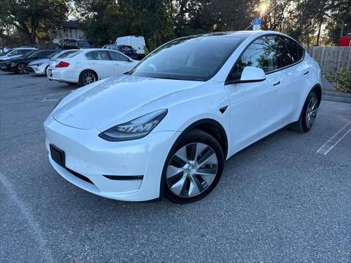 2022 Tesla Model Y Long Range Dual Motor All-Wheel Drive