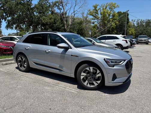 2021 Audi e-tron Premium