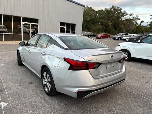 2022 Nissan Altima S FWD