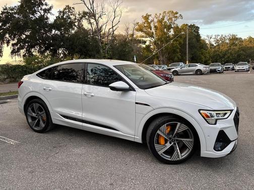 2022 Audi e-tron Sportback S line Prestige