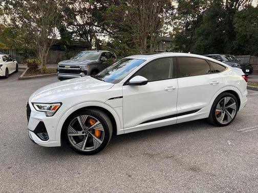 2022 Audi e-tron Sportback S line Prestige