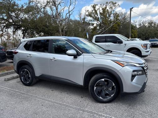 2025 Nissan Rogue SV