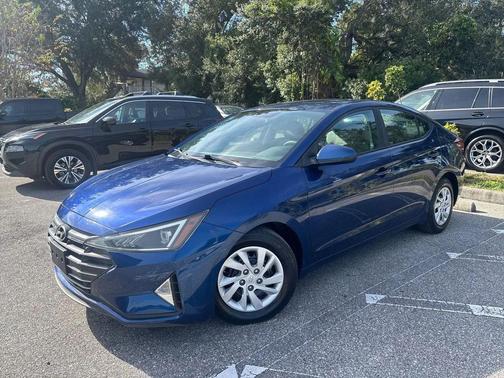 2019 Hyundai ELANTRA SE