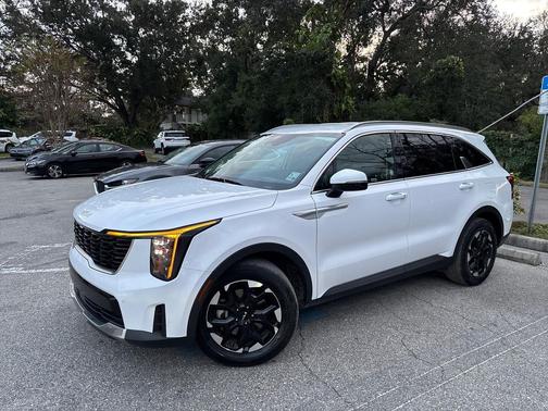 2024 Kia Sorento S