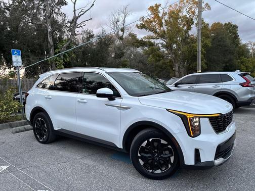 2024 Kia Sorento S