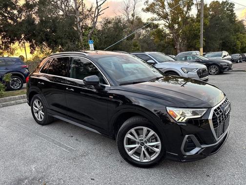 2024 Audi Q3 Premium 45 TFSI S line quattro Tiptronic