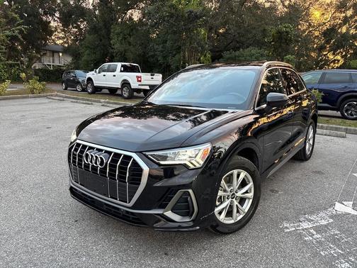 2024 Audi Q3 Premium 45 TFSI S line quattro Tiptronic