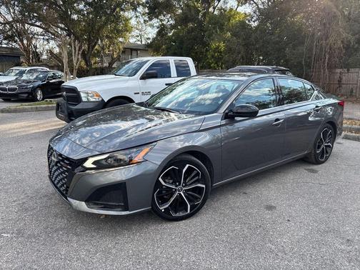 Gun Metallic 2025 Nissan Altima SR FWD