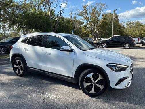 Polar White 2025 Mercedes-Benz GLA 250 4MATIC