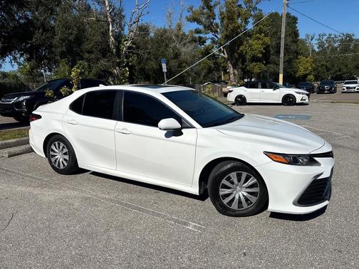 2022 Toyota Camry LE