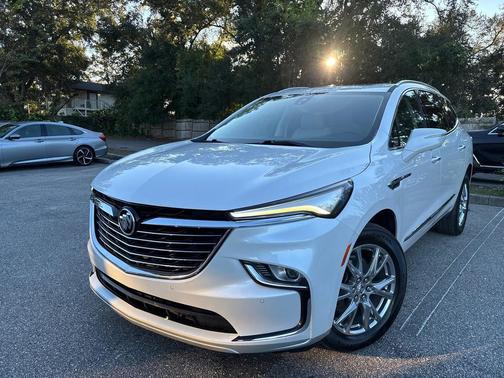 2023 Buick Enclave Premium FWD