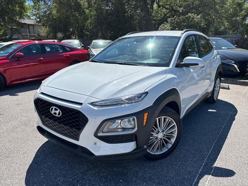 Chalk White 2019 Hyundai KONA SEL