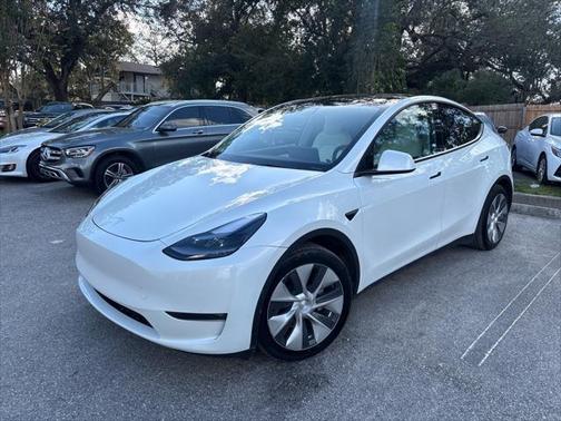 2022 Tesla Model Y Long Range Dual Motor All-Wheel Drive