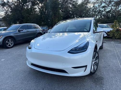 2022 Tesla Model Y Long Range Dual Motor All-Wheel Drive