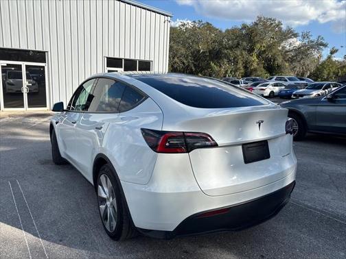 2022 Tesla Model Y Long Range Dual Motor All-Wheel Drive