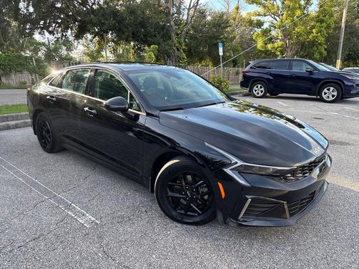 2025 Kia K5 LXS