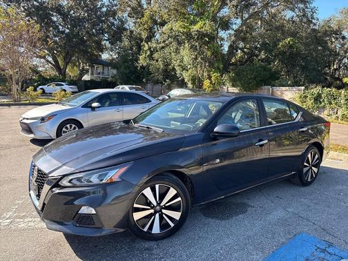 2022 Nissan Altima 2.5 SV