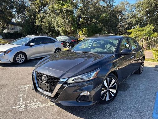 2022 Nissan Altima 2.5 SV