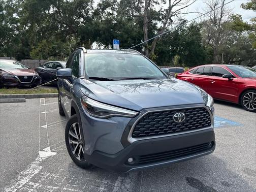 2022 Toyota Corolla Cross XLE