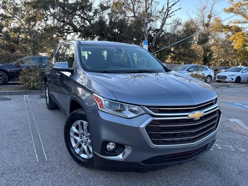 2021 Chevrolet Traverse LT Cloth