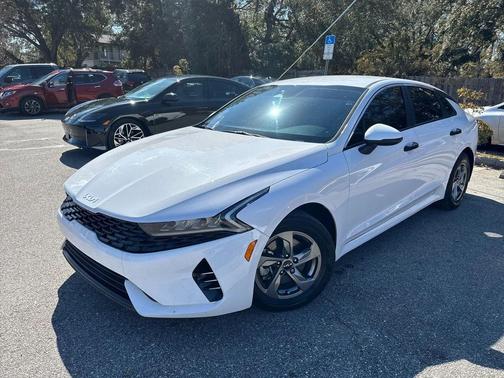 Glacial White Pearl 2024 Kia K5 LXS