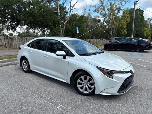 Wind Chill Pearl 2025 Toyota Corolla LE