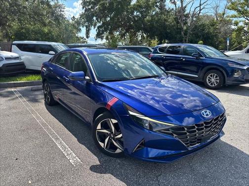 2022 Hyundai ELANTRA SEL