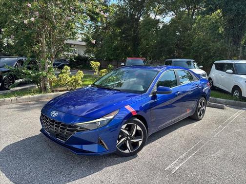 2022 Hyundai ELANTRA SEL