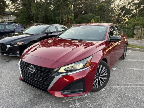 2025 Nissan Altima SV FWD