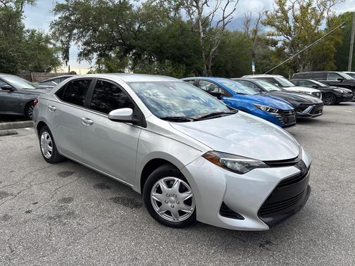Classic Silver Metallic 2019 Toyota Corolla LE