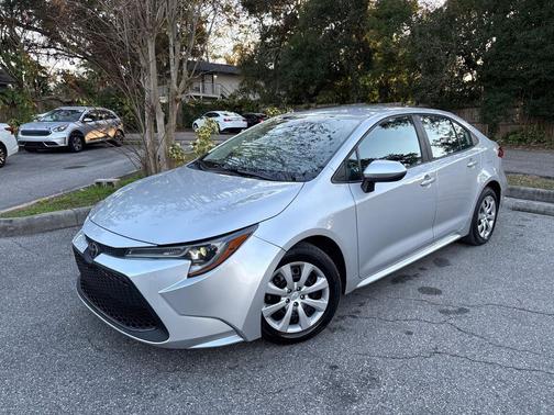 2022 Toyota Corolla LE
