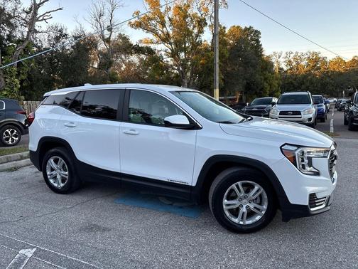 2024 GMC Terrain SLE