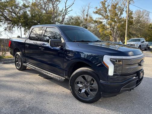 2023 Ford F-150 Lightning XLT