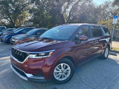 2024 Kia Carnival LX