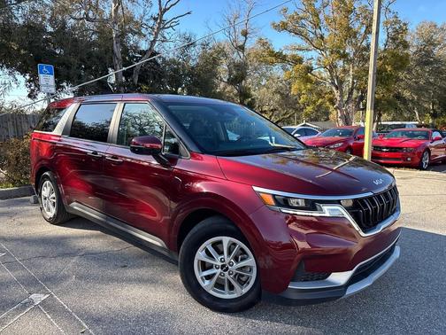 2024 Kia Carnival LX