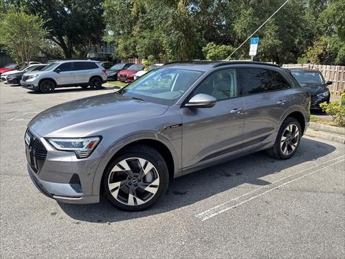 2021 Audi e-tron Premium