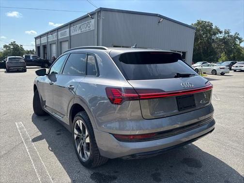 2021 Audi e-tron Premium