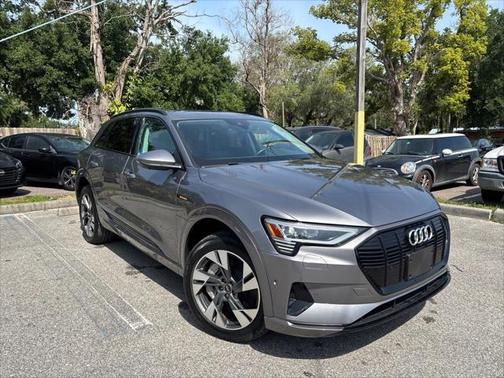 2021 Audi e-tron Premium