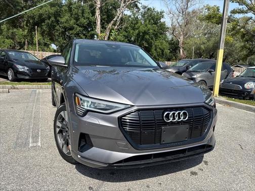2021 Audi e-tron Premium