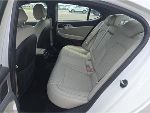 2022 Genesis G70 3.3T RWD