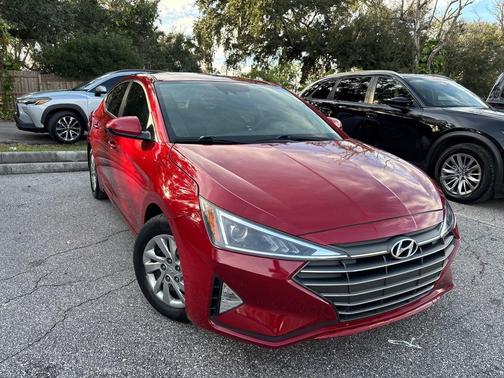 2020 Hyundai ELANTRA SE
